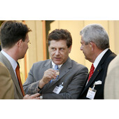 Sommerauftakt 2007 - MdB und Vorsitzender des Finanzausschusses im Deutschen Bundestag Eduard Oswald (Mitte) mit DStV-Geschäftsführer Norman Peters und DStV-Präsident Jürgen Pinne Sommerauftakt 2007 - MdB und Vorsitzender des Finanzausschusses im Deutschen Bundestag Eduard Oswald (Mitte) mit DStV-Geschäftsführer Norman Peters und DStV-Präsident Jürgen Pinne