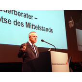 27. Deutscher Steuerberatertag, Hamburg 2004 - Hans Eichel MdB, Bundesminister der Finanzen, Berlin 27. Deutscher Steuerberatertag, Hamburg 2004 - Hans Eichel MdB, Bundesminister der Finanzen, Berlin