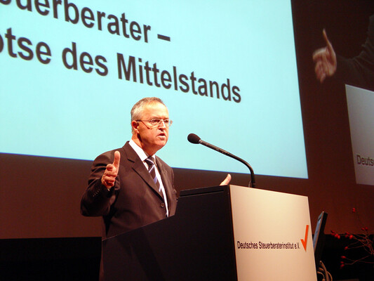 27. Deutscher Steuerberatertag, Hamburg 2004