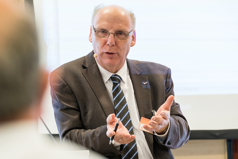 Deutscher Steuerberaterverband E V Dstv Hauptgeschaftsfuhrer Prof Dr Axel Pestke Bei Der Moderation Des Workshops Kanzleien Im Dialog