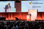 DStV-Präsident Elster begrüßt mehr als 1.600 Teilnehmer zum 42. Deutschen Steuerberatertag in Berlin